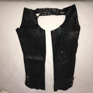 Men's Leather Chaps size Large Used in Good Condition. Previous owner was 6' 1"